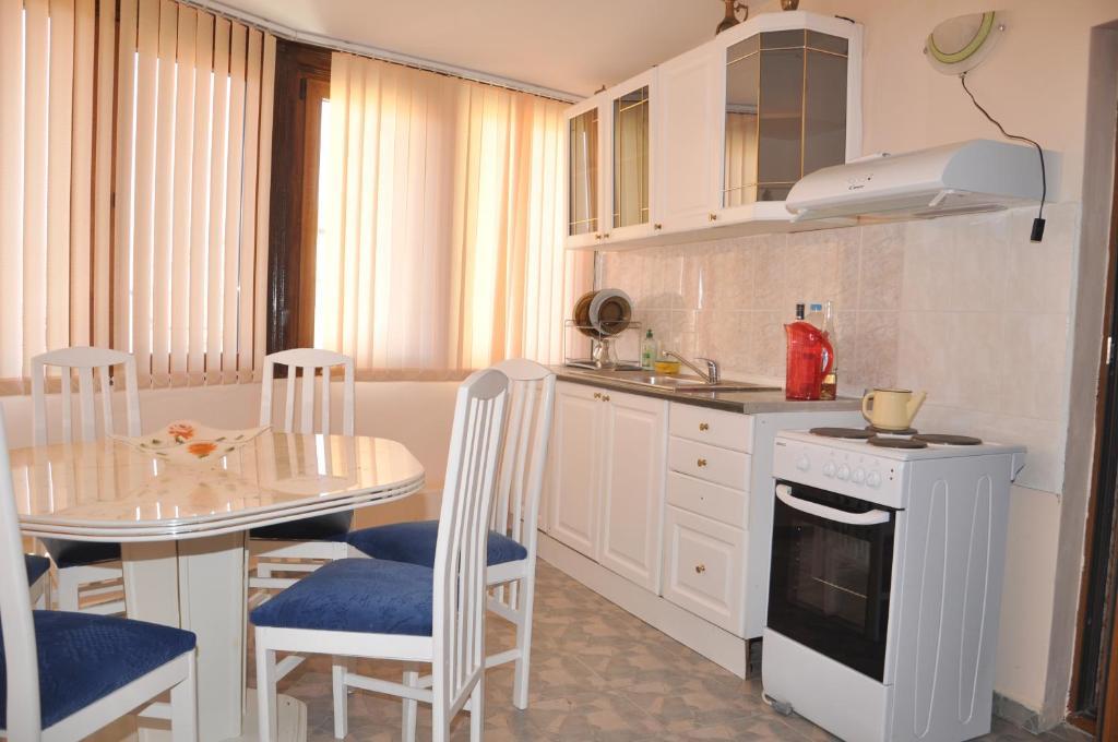 Guest Rooms Sveti Nikola Pomorie Extérieur photo